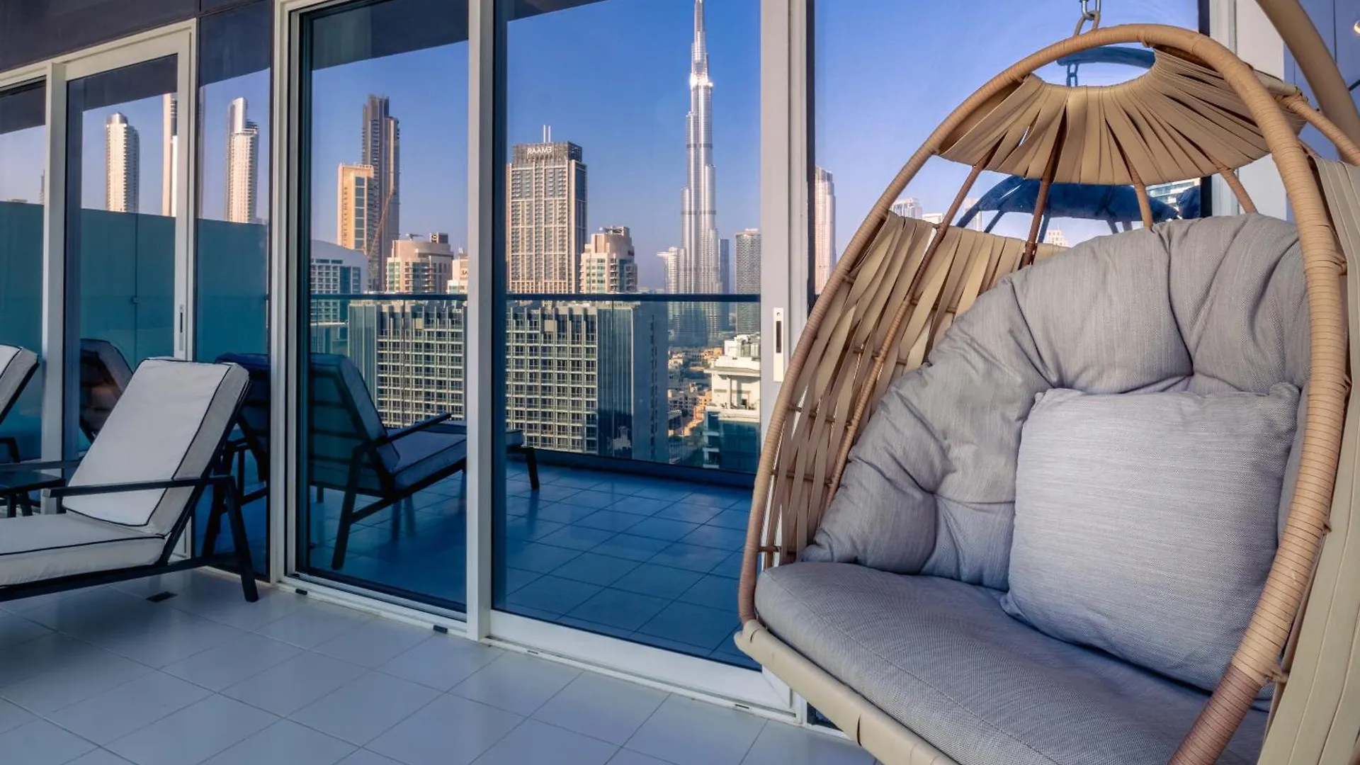 דובאי Luxury Top Floor Apt With Full Burj Khalifa View דירה