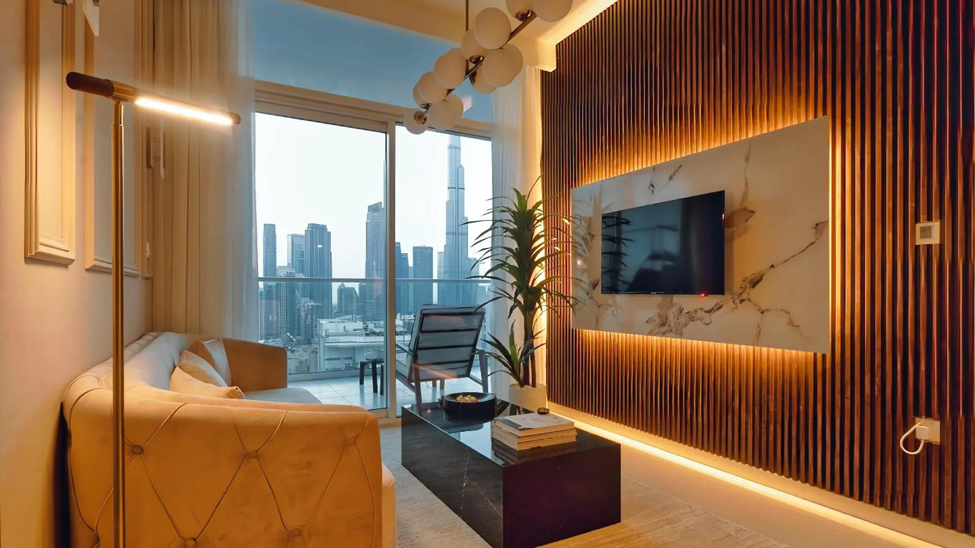 דירה דובאי Luxury Top Floor Apt With Full Burj Khalifa View