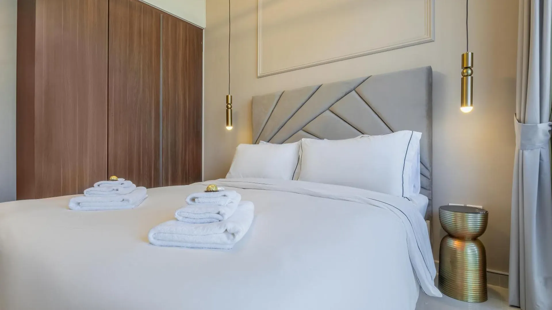 דירה דובאי Luxury Top Floor Apt With Full Burj Khalifa View